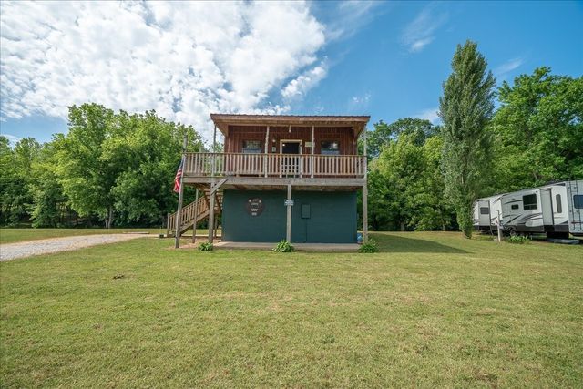 194 Creekside Ln, Westpoint, TN 38486