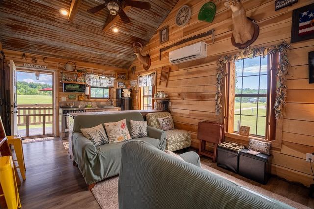 194 Creekside Ln, Westpoint, TN 38486
