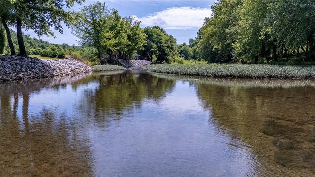 194 Creekside Ln, Westpoint, TN 38486