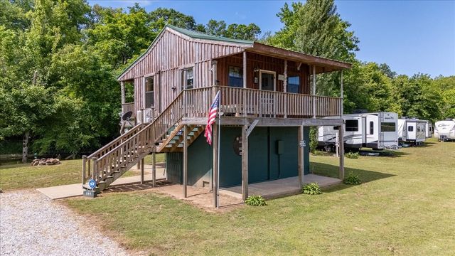 194 Creekside Ln, Westpoint, TN 38486