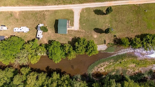 194 Creekside Ln, Westpoint, TN 38486