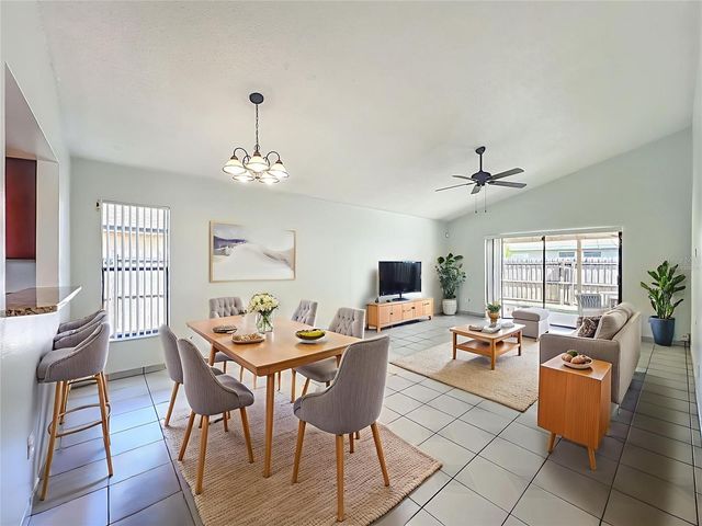 13131 LOS ANGELES WOODS LN LANE, Orlando, FL 32824