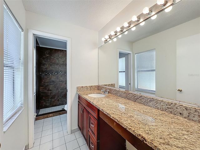 13131 LOS ANGELES WOODS LN LANE, Orlando, FL 32824