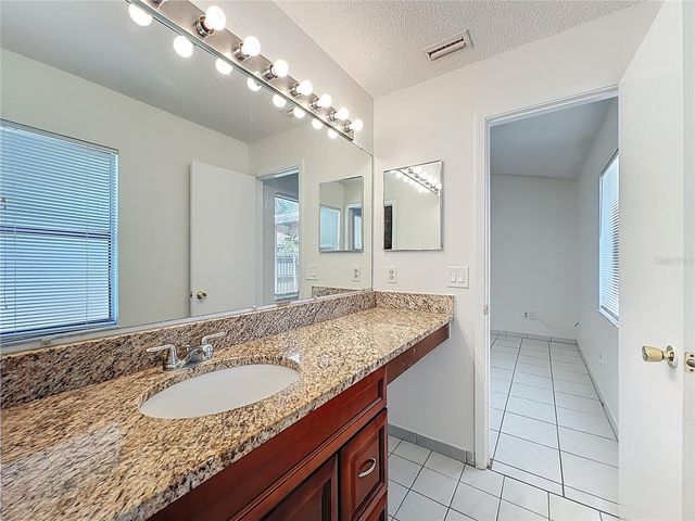 13131 LOS ANGELES WOODS LN LANE, Orlando, FL 32824