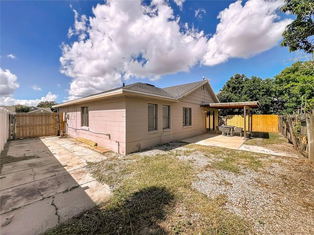 13131 LOS ANGELES WOODS LN LANE, Orlando, FL 32824