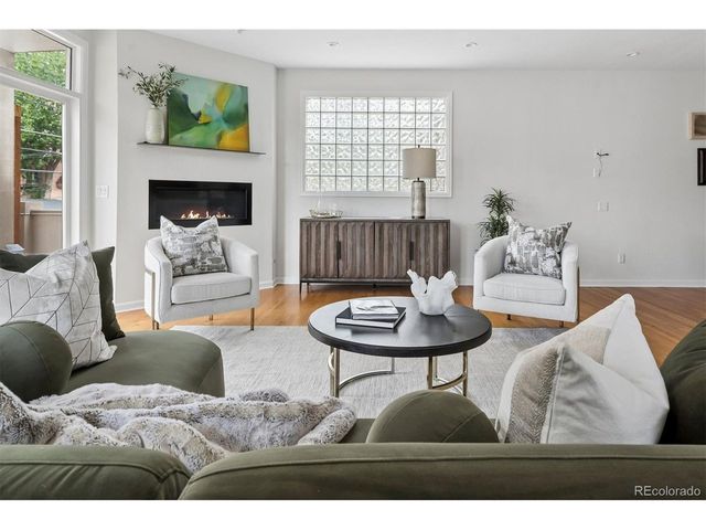 321 Monroe St, Denver, CO 80206
