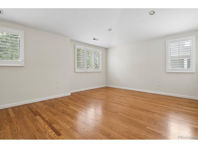 321 Monroe St, Denver, CO 80206