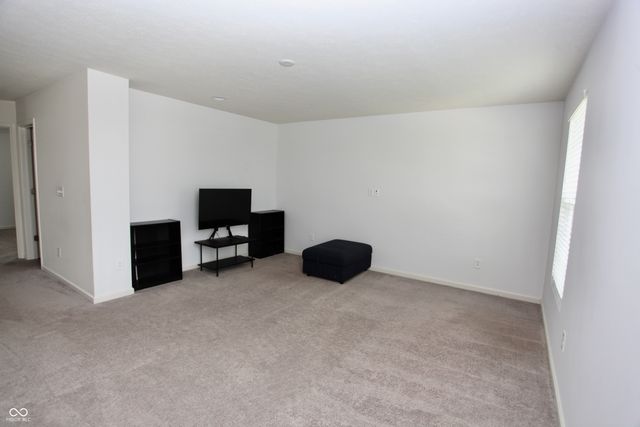 6660 Harvest Moon Lane, Whitestown, IN 46075
