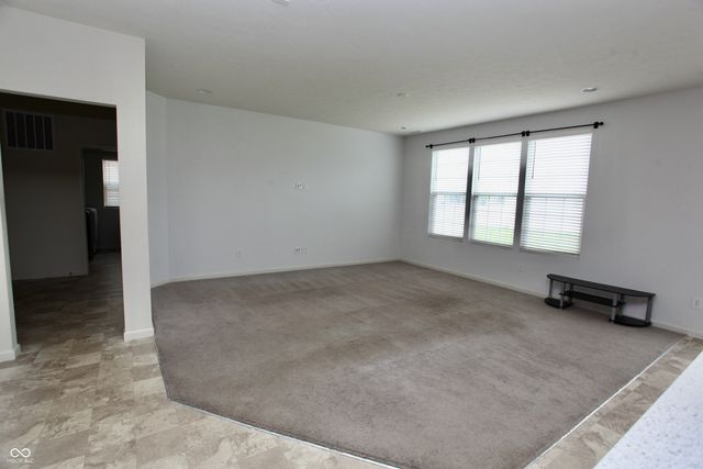 6660 Harvest Moon Lane, Whitestown, IN 46075
