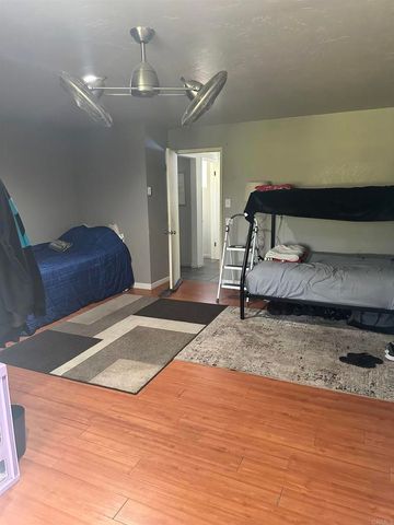 2758 Kauana Loa, Escondido, CA 92029