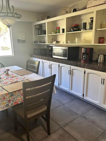 2758 Kauana Loa, Escondido, CA 92029