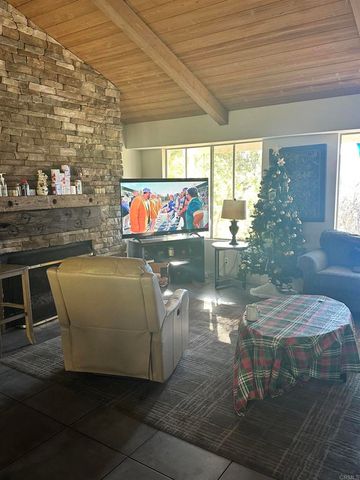 2758 Kauana Loa, Escondido, CA 92029