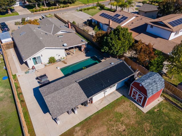 8932 Caselman Rd, Sacramento, CA 95829