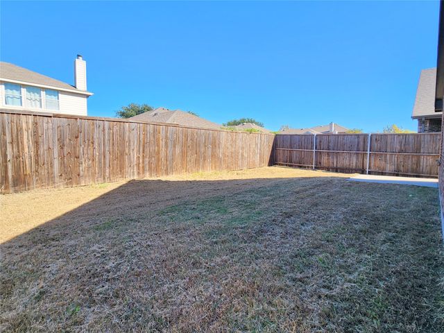 2124 Hobby Drive, Forney, TX 75126