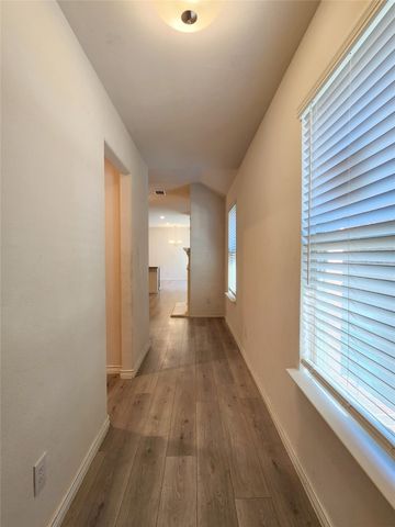 2124 Hobby Drive, Forney, TX 75126