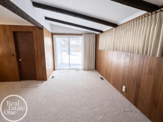 1843 Manchester Boulevard, Grosse Pointe Woods, MI 48236