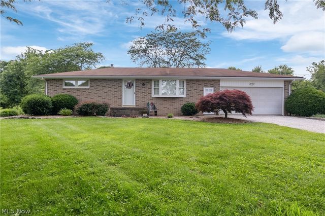 1461 Deermont Avenue SW, Massillon, OH 44647