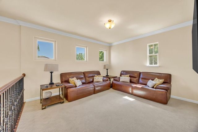 1046 Smith Way, Folsom, CA 95630