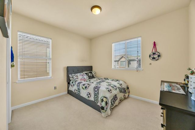 1046 Smith Way, Folsom, CA 95630