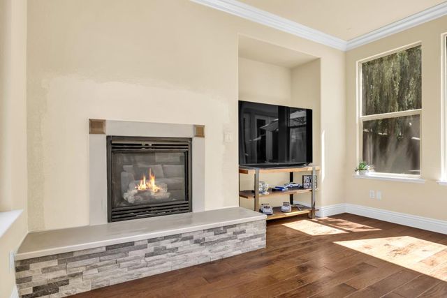 1046 Smith Way, Folsom, CA 95630