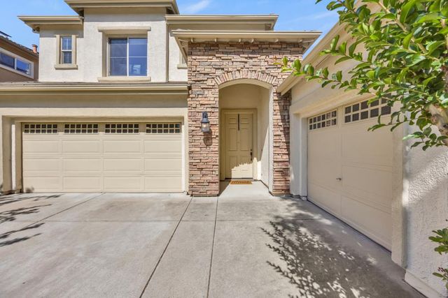 1046 Smith Way, Folsom, CA 95630