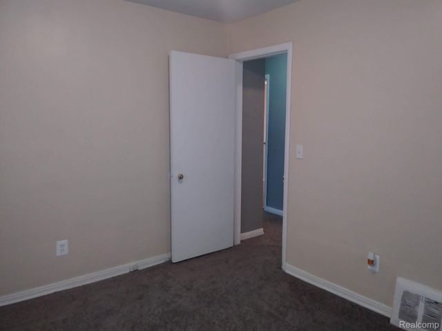 9250 PLAINVIEW, Detroit, MI 48228