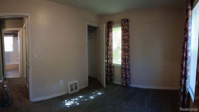 9250 PLAINVIEW, Detroit, MI 48228