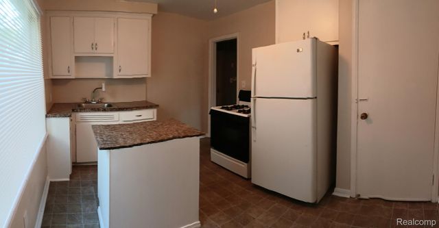 9250 PLAINVIEW, Detroit, MI 48228