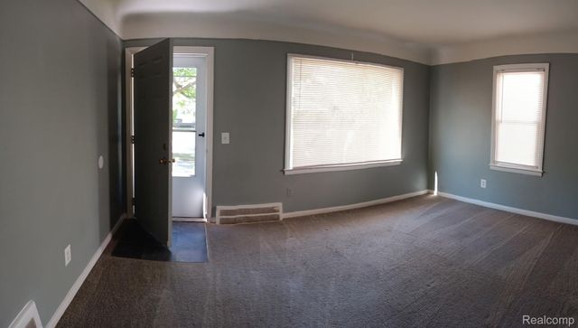 9250 PLAINVIEW, Detroit, MI 48228
