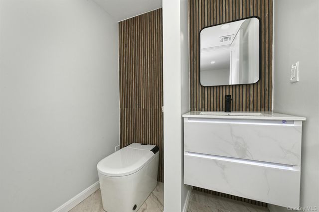 45 Crown Avenue, Huntington, NY 11743