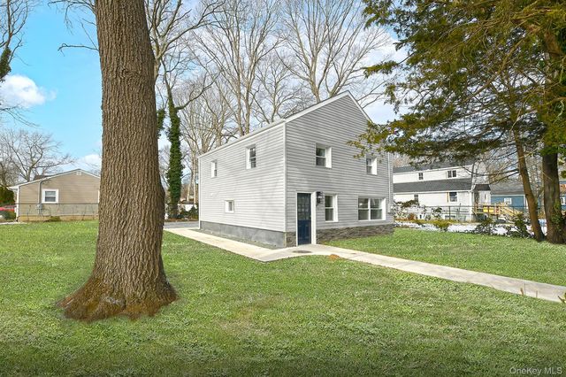 45 Crown Avenue, Huntington, NY 11743