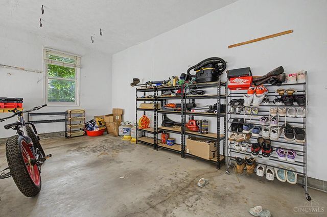 8085 Quail Meadow Lane, West Chester, OH 45069