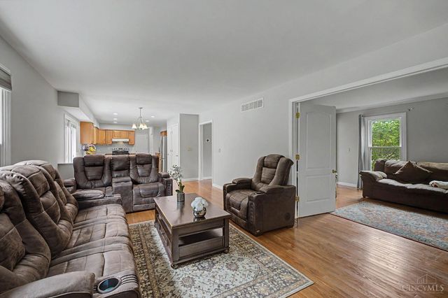 8085 Quail Meadow Lane, West Chester, OH 45069
