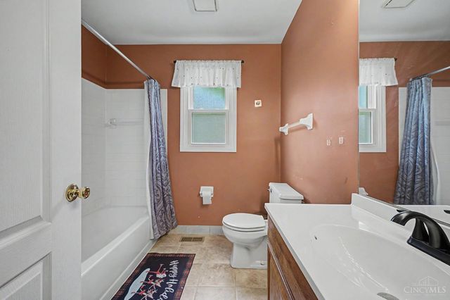 8085 Quail Meadow Lane, West Chester, OH 45069