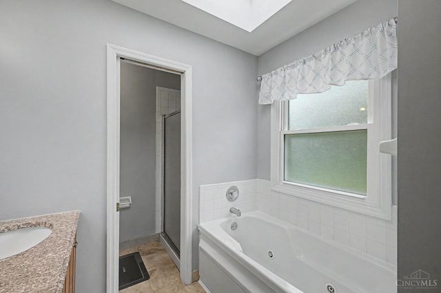 8085 Quail Meadow Lane, West Chester, OH 45069