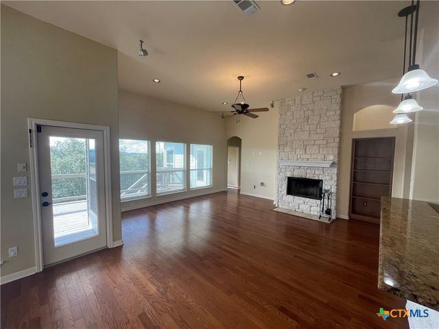 1489 Lavaca, Canyon Lake, TX 78133