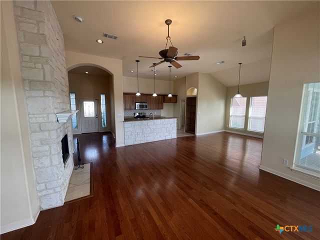 1489 Lavaca, Canyon Lake, TX 78133