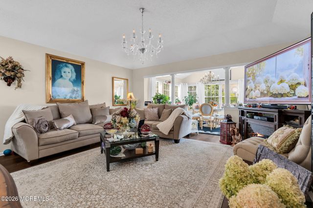 21 Turnberry Place, Jackson, NJ 08527