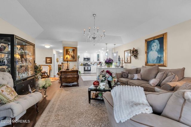 21 Turnberry Place, Jackson, NJ 08527
