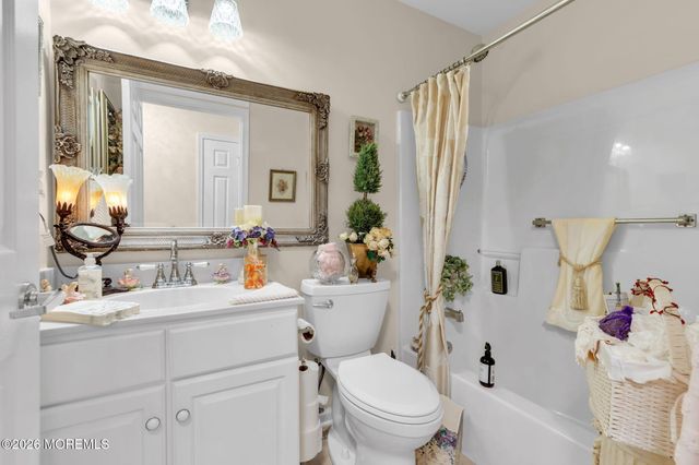 21 Turnberry Place, Jackson, NJ 08527