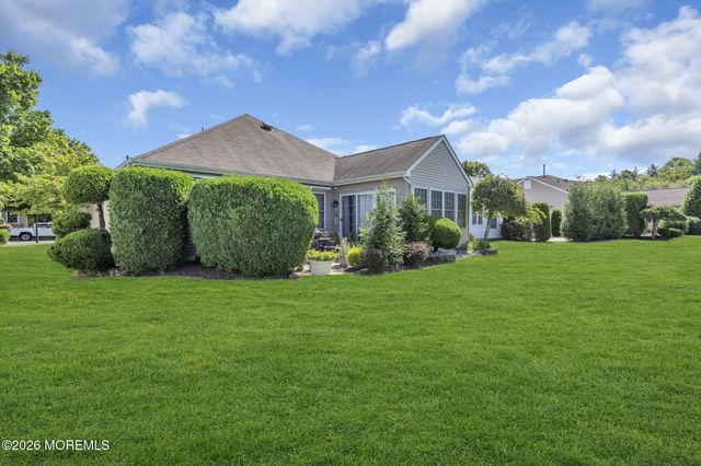 21 Turnberry Place, Jackson, NJ 08527