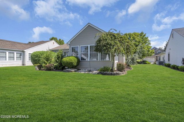 21 Turnberry Place, Jackson, NJ 08527