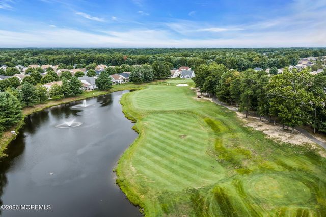 21 Turnberry Place, Jackson, NJ 08527