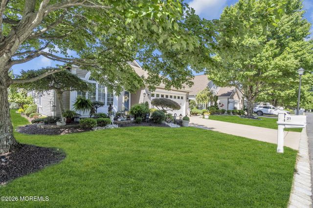21 Turnberry Place, Jackson, NJ 08527