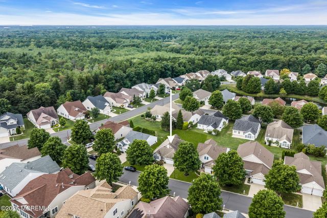 21 Turnberry Place, Jackson, NJ 08527