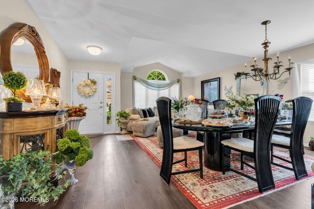 21 Turnberry Place, Jackson, NJ 08527