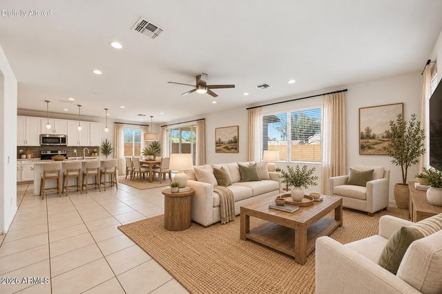 6742 W DISCOVERY Drive, Glendale, AZ 85303