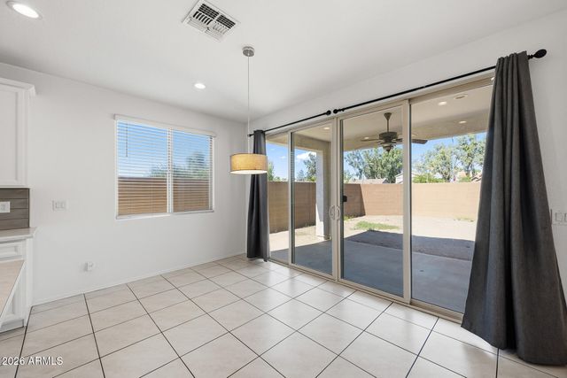 6742 W DISCOVERY Drive, Glendale, AZ 85303