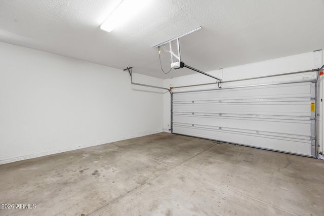 6742 W DISCOVERY Drive, Glendale, AZ 85303
