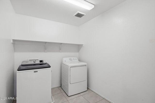 6742 W DISCOVERY Drive, Glendale, AZ 85303